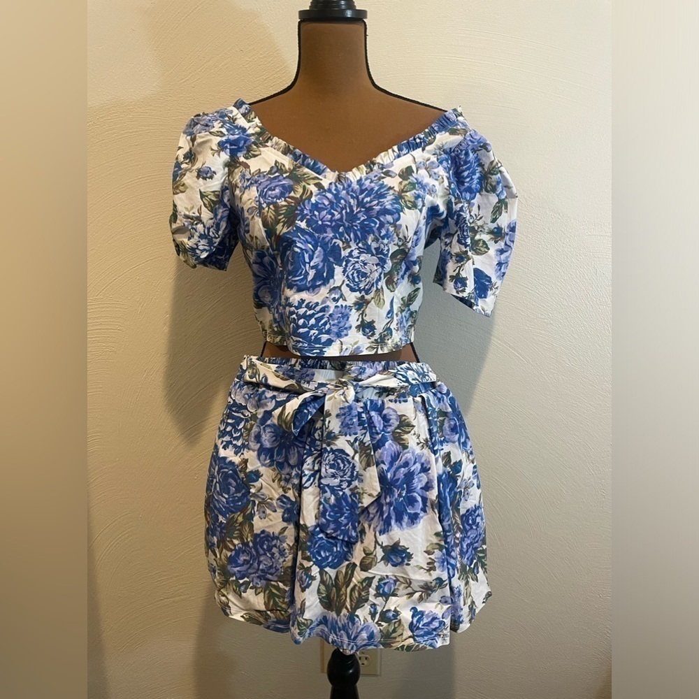 Blashe size m two piece summer outfit.  Skort with crop top shirt